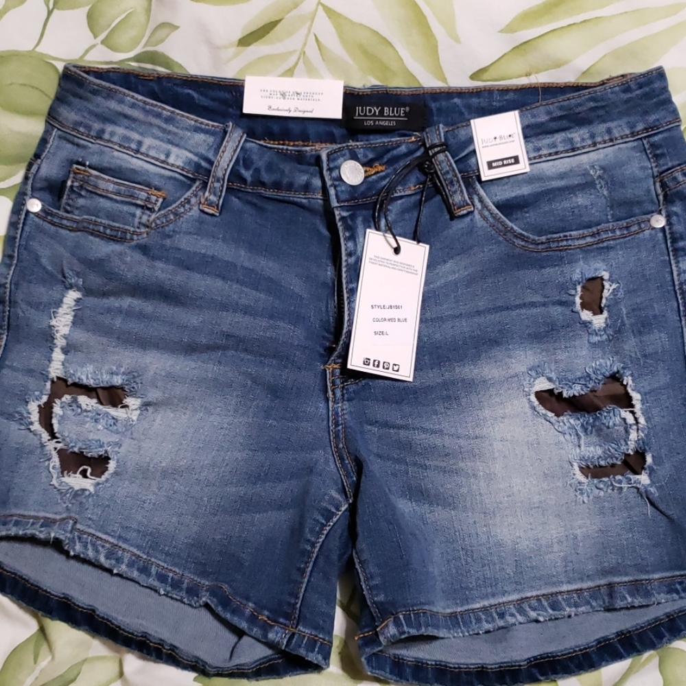 Judy Blue Camo patch Shorts